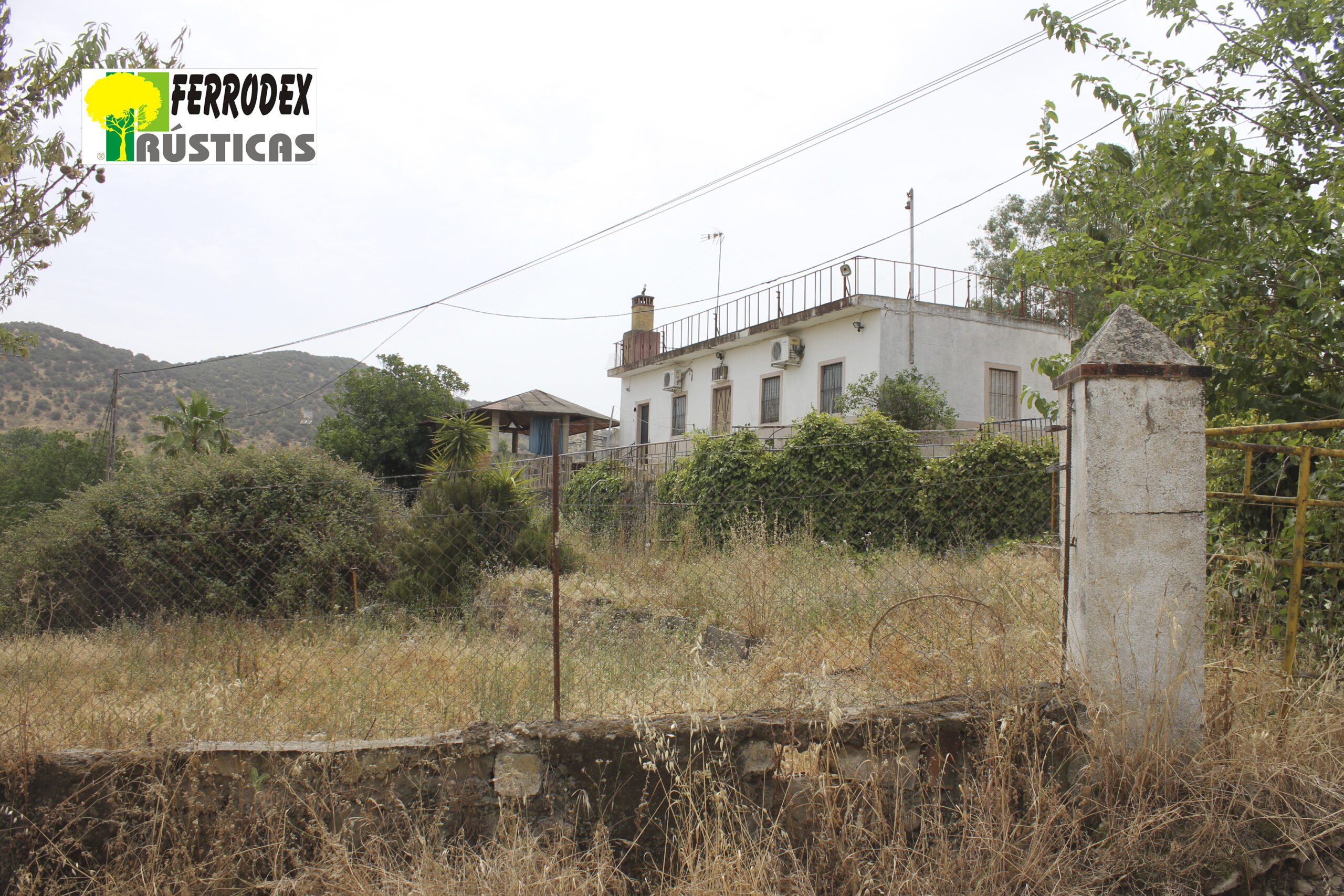 PARCELA CON CONSTRUCCIONES A REFORMAR. Zona de Jerez de los Caballeros. Badajoz